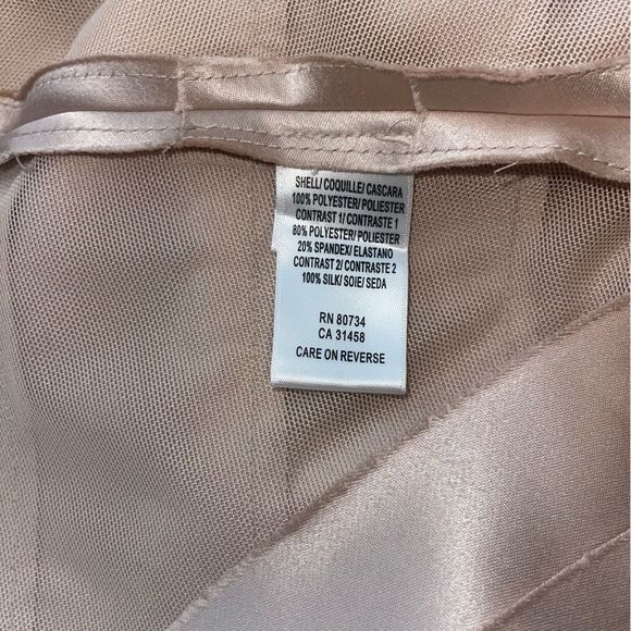 BCBGMAXAZRIA Women’s Halter Strapless Dress Champagne Cream Tiered Stretch - Picture 7 of 8